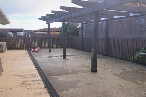 Photo of property in 20 Norfolk Rise, Waiuku, 2123