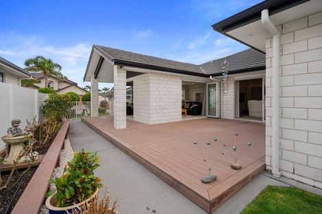 Photo of property in 32 Oceania Sands Way, Papamoa Beach, Papamoa, 3118