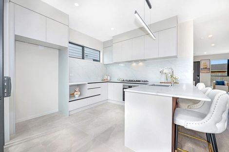 Photo of property in 23b Studfall Street, Pakuranga Heights, Auckland, 2010