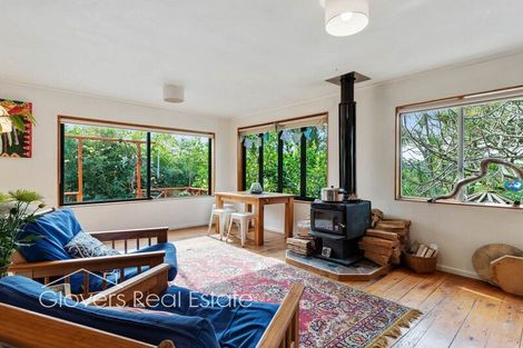 Photo of property in 205 Victory Road, Laingholm, Auckland, 0604