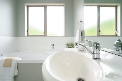 Photo of property in 50 Erlestoke Crescent, Churton Park, Wellington, 6037