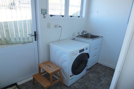 Photo of property in 14 Brown Terrace, Foxton Beach, Foxton, 4815