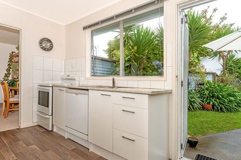 Photo of property in 100 Fox Street, Whataupoko, Gisborne, 4010