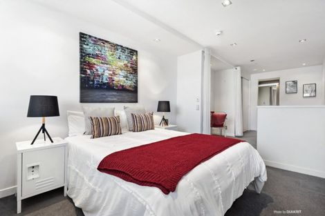 Photo of property in Monument Apartments, 3b/245 Wakefield Street, Te Aro, Wellington, 6011