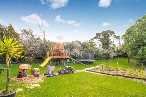 Photo of property in 12 Cron Avenue, Te Atatu South, Auckland, 0610