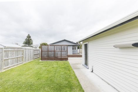 Photo of property in 60 Weston Avenue, Roslyn, Palmerston North, 4414