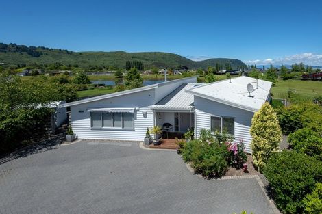 Photo of property in 17 Pukeko Way, Kinloch, Taupo, 3377