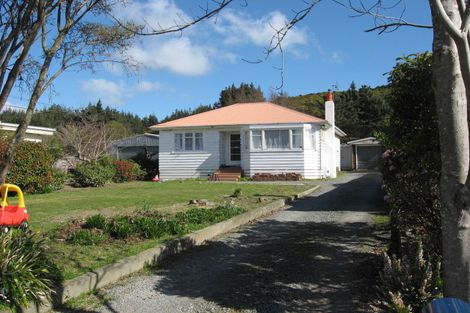 Photo of property in 48 Bledisloe Crescent, Wainuiomata, Lower Hutt, 5014