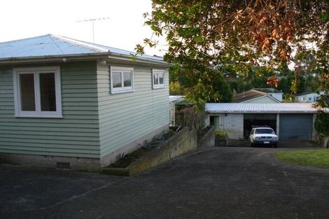 Photo of property in 39 Raleigh Road, Northcote, Auckland, 0627