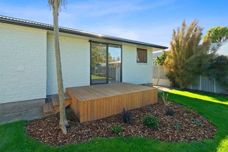 Photo of property in 13 Roswell Place, Islington, Christchurch, 8042