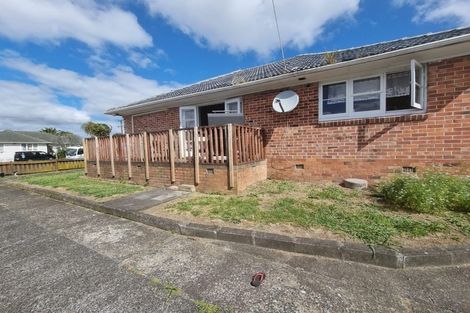 Photo of property in 2 White Road, Manurewa, Auckland, 2102