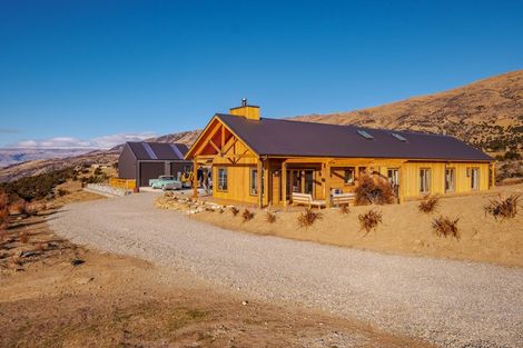 Photo of property in 12 Miharo Lane, Queensberry, Cromwell, 9383