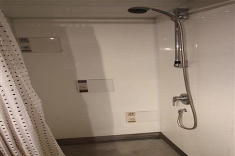 Photo of property in 78 Gladstone Road, Northcote, Auckland, 0627