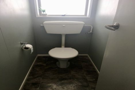 Photo of property in 15 Larkins Street, Helensburgh, Dunedin, 9010