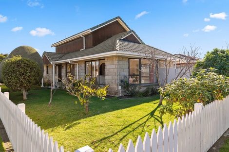 Photo of property in 22 Maida Vale Street, Fenton Park, Rotorua, 3010
