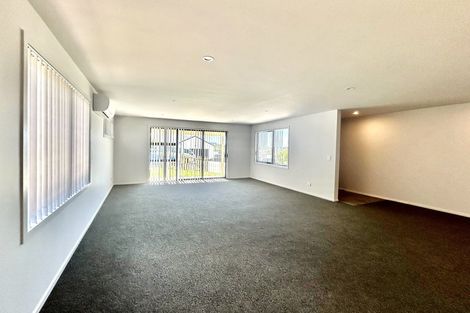 Photo of property in 4 Rockpool Road, Orewa, 0931