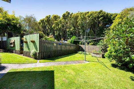 Photo of property in 4 Bronte Place, Whalers Gate, New Plymouth, 4310
