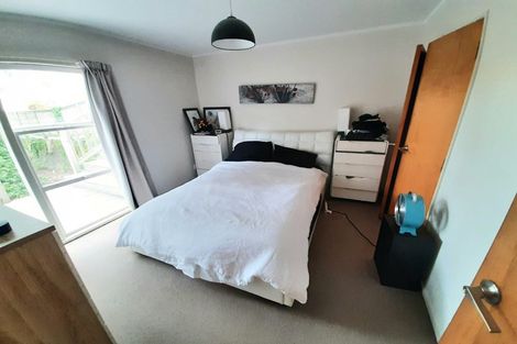 Photo of property in 2/73 Newhaven Terrace, Mairangi Bay, Auckland, 0630