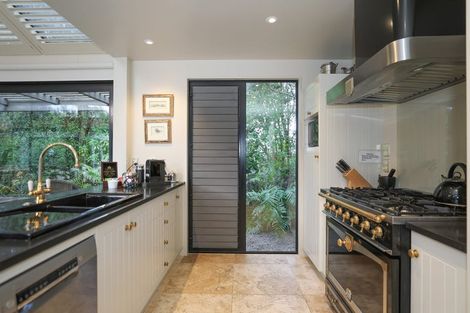 Photo of property in 24 Whakamoenga Point, Acacia Bay, Taupo, 3385