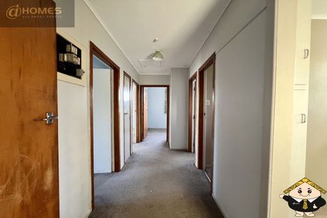 Photo of property in 17 Sheehan Road, Te Atatu South, Auckland, 0610