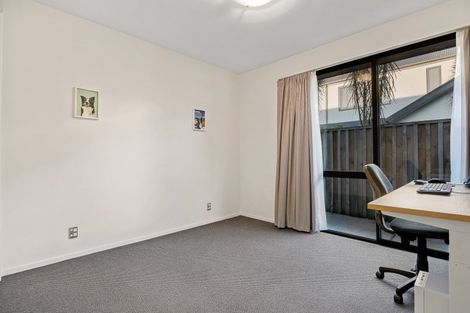 Photo of property in 6 Rockport Place, Parklands, Christchurch, 8083
