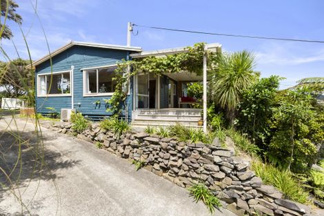 Photo of property in 8a Government Road, Raglan, 3225