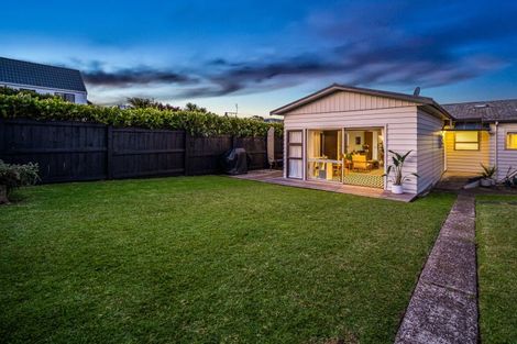 Photo of property in 98 Huia Road, Point Chevalier, Auckland, 1022
