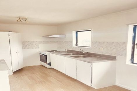 Photo of property in 1/44 Shifnal Drive, Randwick Park, Auckland, 2105