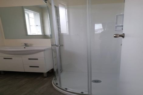 Photo of property in 4/41 Greenslade Crescent, Northcote, Auckland, 0627