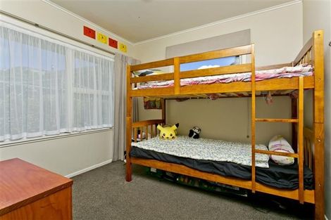 Photo of property in 1/13 Liston Street, Northcote, Auckland, 0627