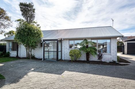 Photo of property in 9 Hurst Place, Parklands, Christchurch, 8083