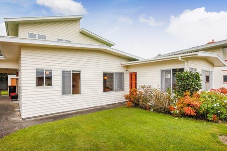 Photo of property in 5 Anaru Place, Awapuni, Palmerston North, 4412