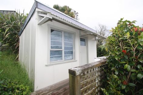 Photo of property in 27 Queens Road, Glen Avon, New Plymouth, 4312
