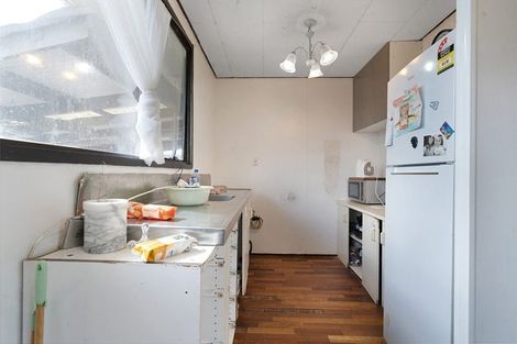 Photo of property in 1/88 Parrs Cross Road, Henderson, Auckland, 0612