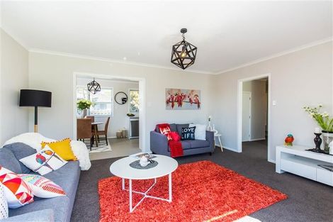 Photo of property in 9 Beeston Crescent, Manurewa, Auckland, 2102