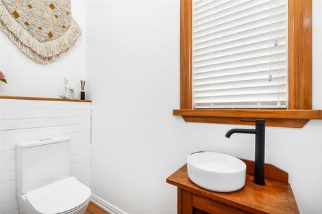 Photo of property in 10 Drummond Street, Regent, Whangarei, 0112