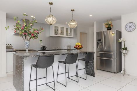 Photo of property in 28 Magnolia Rise, Waipahihi, Taupo, 3330