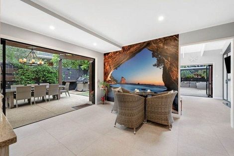 Photo of property in 80a Beach Road, Mellons Bay, Auckland, 2014