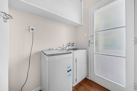 Photo of property in 2/62 Great South Road, Papakura, 2110