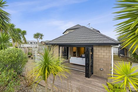 Photo of property in 18 Trusham Court, Paraparaumu, 5032