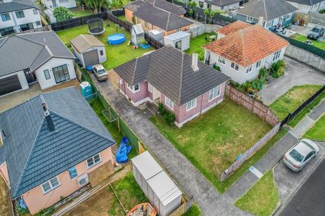 Photo of property in 25 Arimu Road, Papakura, 2110