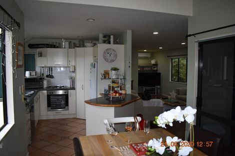 Photo of property in 31c Greenvalley Rise, Glenfield, Auckland, 0629
