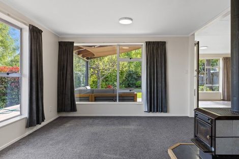 Photo of property in 23 Kereru Street, Two Mile Bay, Taupo, 3330