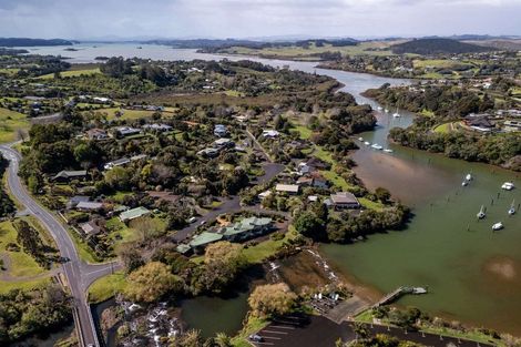 Photo of property in 4 Waipapa Landing Place, Kerikeri, 0230