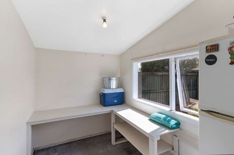 Photo of property in 77 Farquhars Road, Redwood, Christchurch, 8051