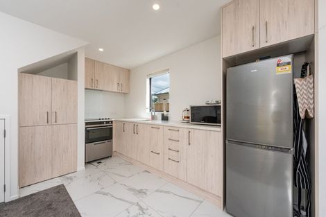 Photo of property in 3/27 Waiwhetu Road, Waiwhetu, Lower Hutt, 5010