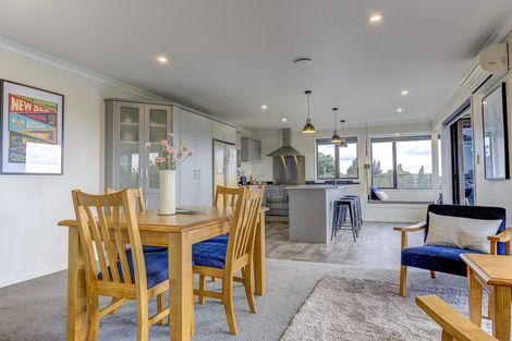 Photo of property in 106 Beerescourt Road, Beerescourt, Hamilton, 3200