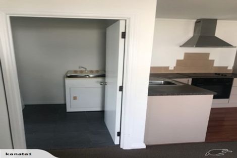 Photo of property in 1 Miltonia Avenue, Te Atatu South, Auckland, 0610