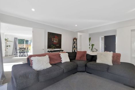 Photo of property in 19 Franklin Drive, Rangiora, 7400