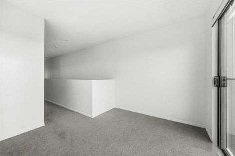 Photo of property in 63 Whare Kauri Road, Papakura, 2110